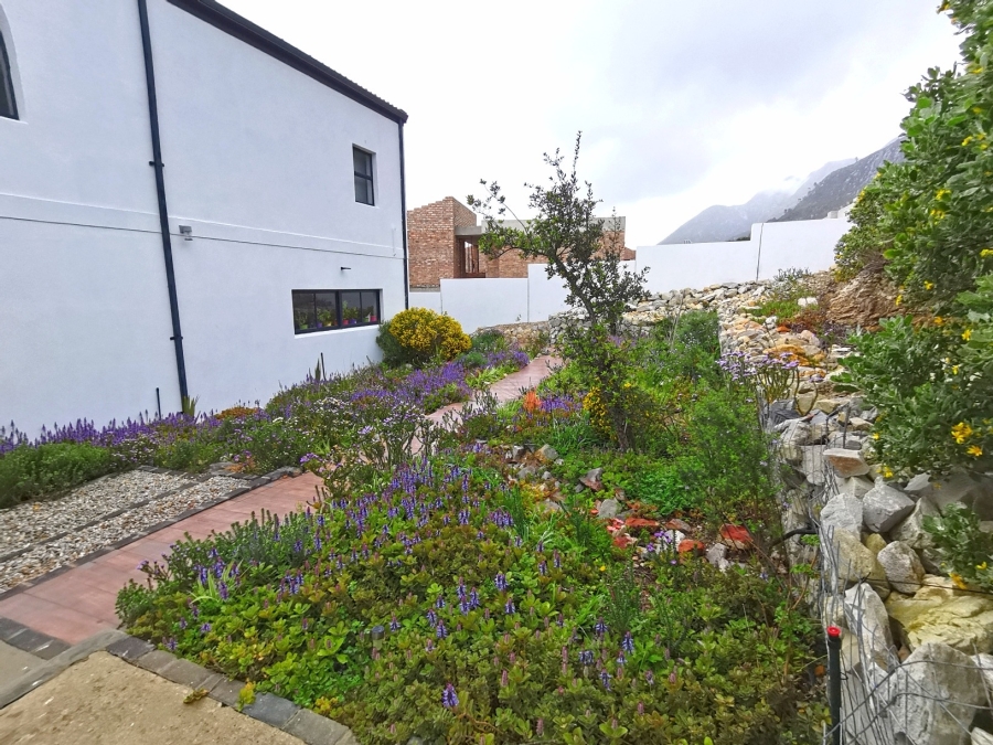 5 Bedroom Property for Sale in Chanteclair Western Cape